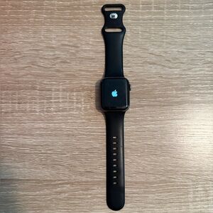 Apple Watch Series 5 size 40mm